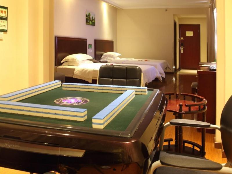 Greentree Inn Hainan Haikou Guomao Business Hotel Экстерьер фото